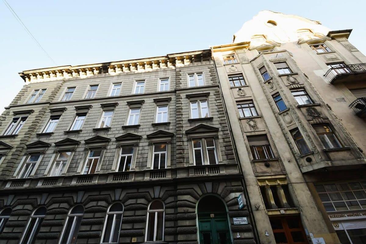 Very Central Very Spacious New Home Budapest Luaran gambar