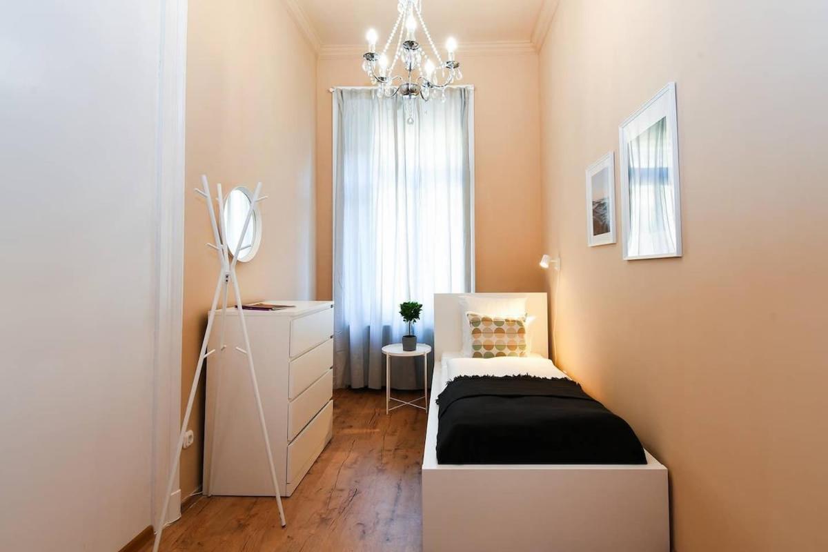 Very Central Very Spacious New Home Budapest Luaran gambar