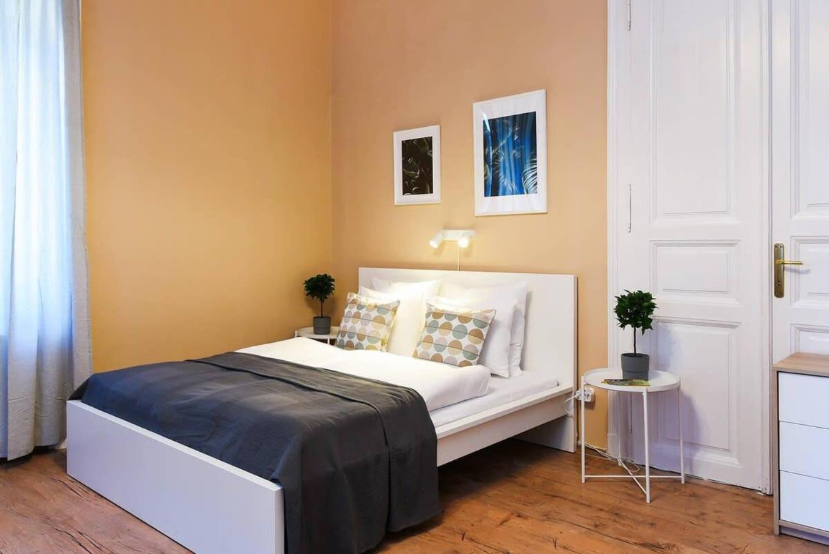 Very Central Very Spacious New Home Budapest Luaran gambar