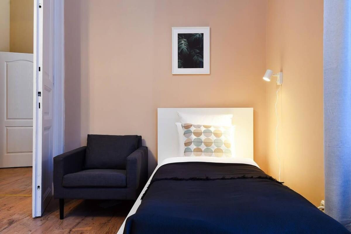 Very Central Very Spacious New Home Budapest Luaran gambar