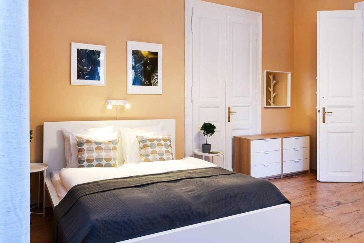 Very Central Very Spacious New Home Budapest Luaran gambar