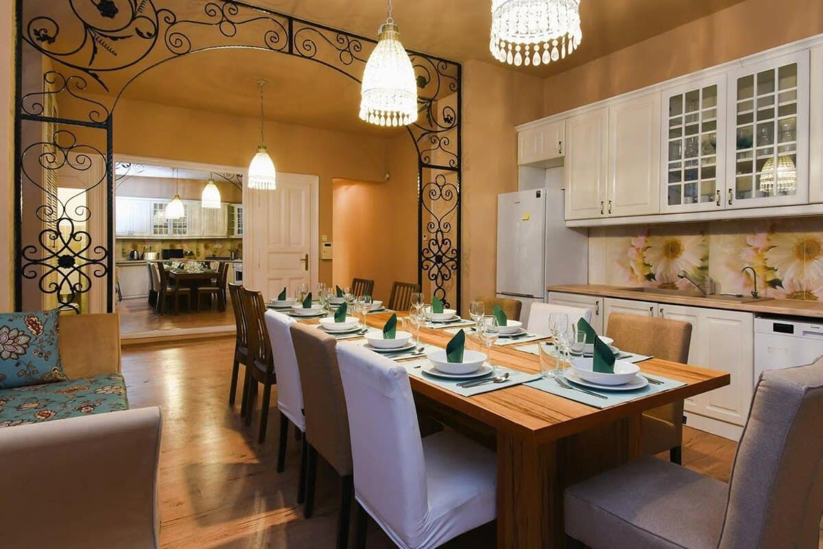 Very Central Very Spacious New Home Budapest Luaran gambar