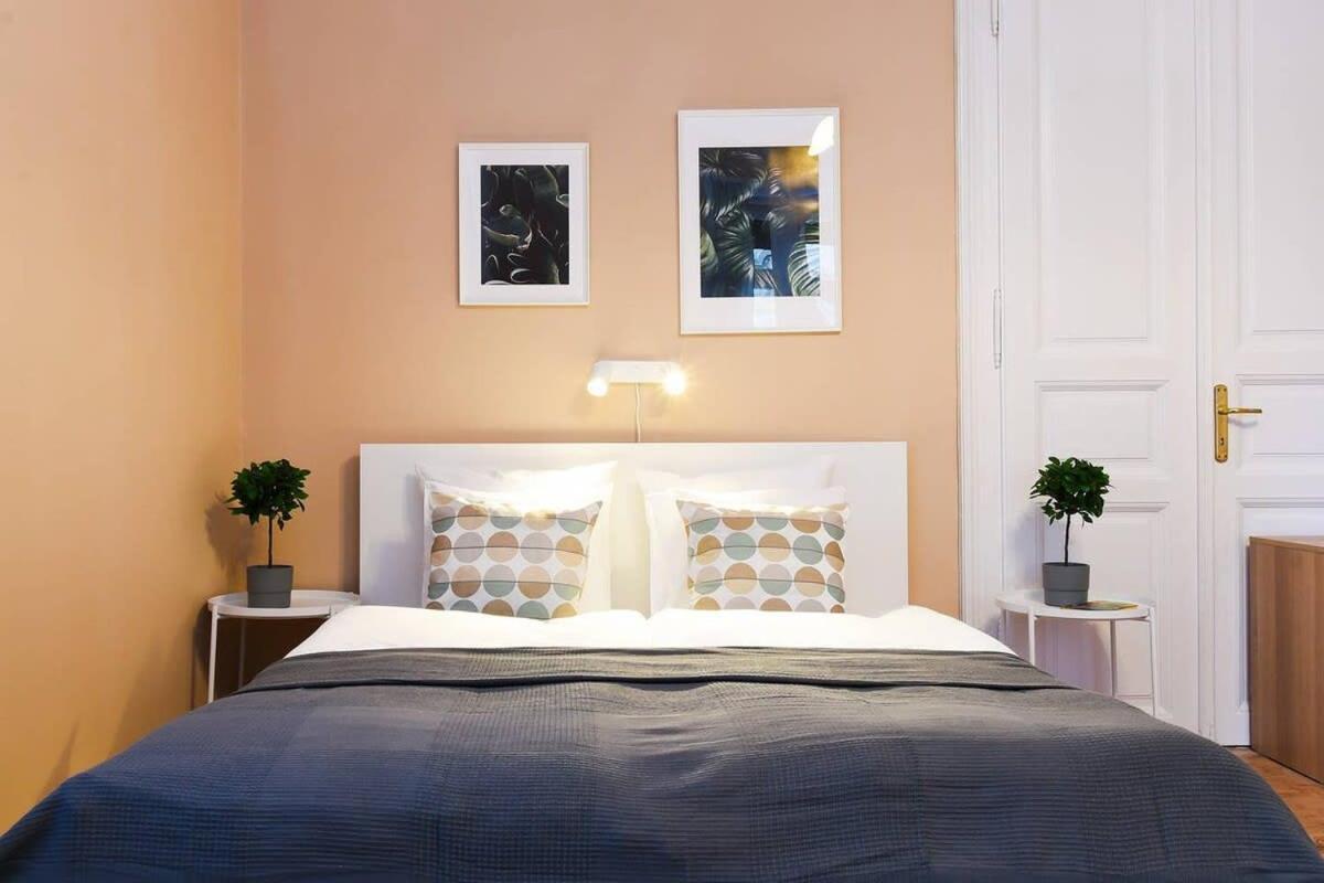 Very Central Very Spacious New Home Budapest Luaran gambar